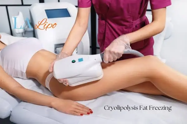 Woman receiving coolsculpting Herefordshire treatment on her thighs